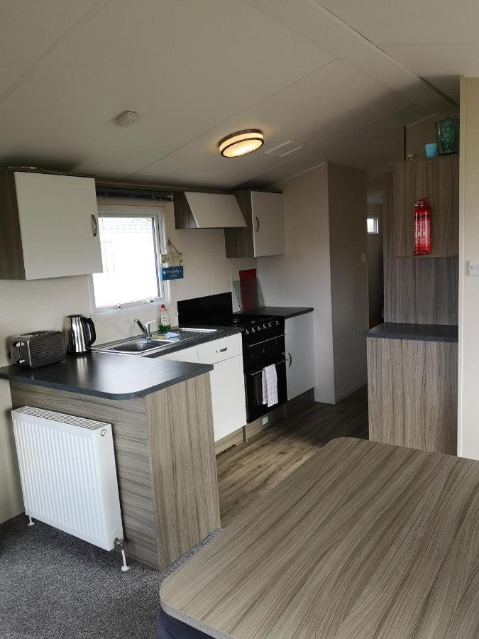 Lakeland Leisure Park Hotel Flookburgh Bagian luar foto