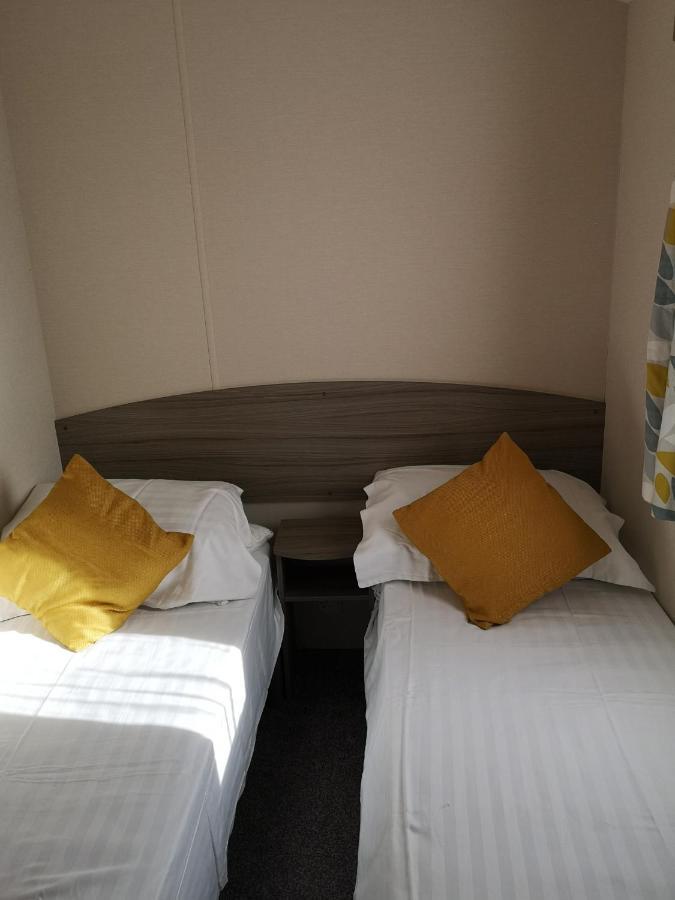 Lakeland Leisure Park Hotel Flookburgh Bagian luar foto