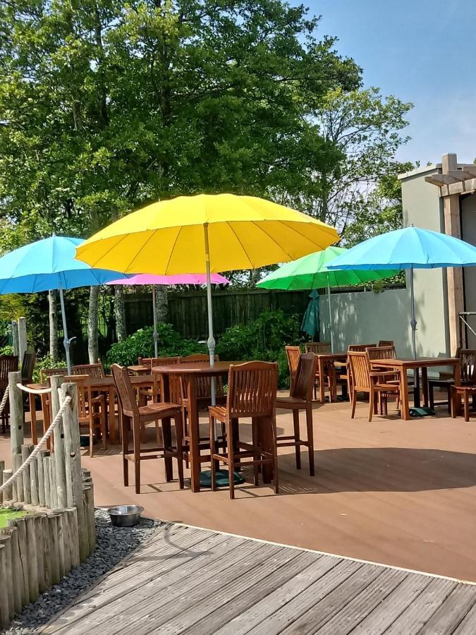 Lakeland Leisure Park Hotel Flookburgh Bagian luar foto
